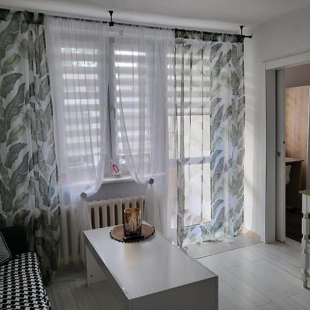 شقة Apartament Zorzy Przy Instytucie Kardiologii Anin وارسو المظهر الخارجي الصورة