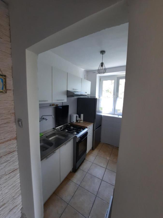 شقة Apartament Zorzy Przy Instytucie Kardiologii Anin وارسو المظهر الخارجي الصورة